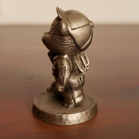 Vintage Avon "First Day Back "Small Pewter Figurine Bear with Schoolbooks (1983) - Picture 2 of 6